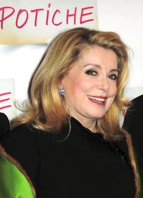 Elodie Frégé dans Potiche, articles parus dans la presse - Page 12 6a00e54efb0bbe8833013488afb11d970c-320wi